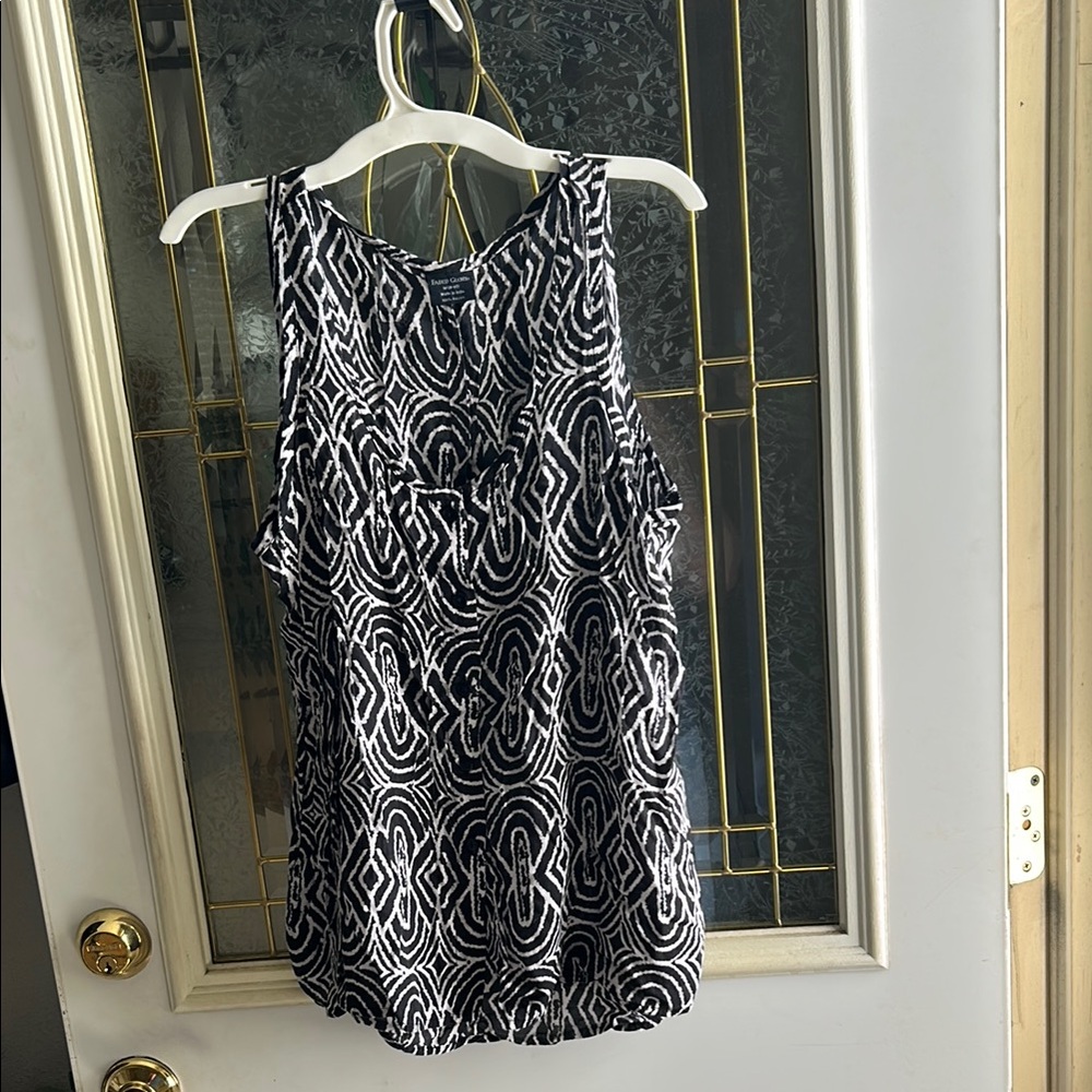 Faded Glory Black and White Graphic Sleeveless Tank Top